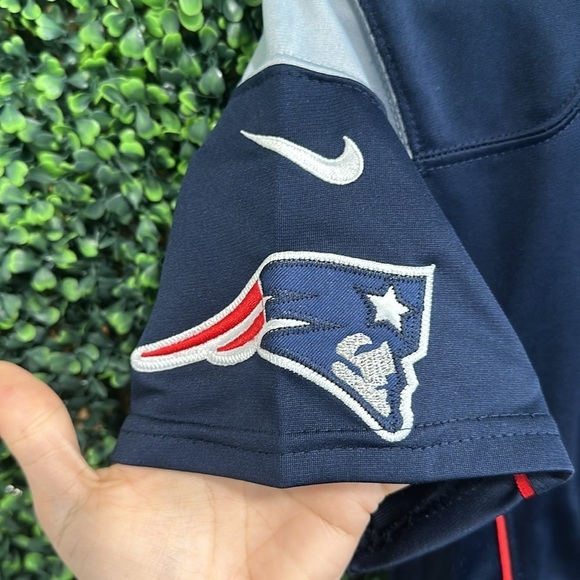 Nike New England Patriots #87 Gronkowski Navy Blue Women's NFL Jersey in small - Picture 5 of 8